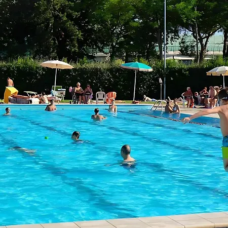 Mobilehome Orione Fuer 5 Personen בית נופש צ'סנטיקו