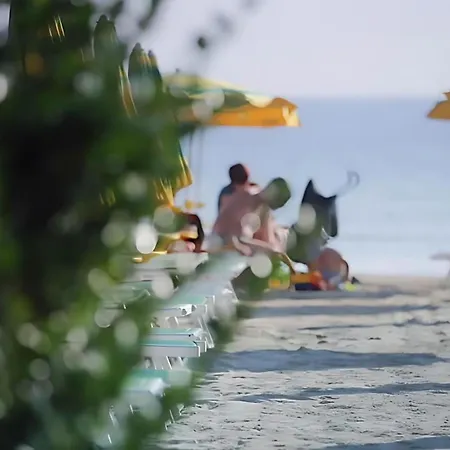 Mobilehome Orione Fuer 5 Personen בית נופש צ'סנטיקו