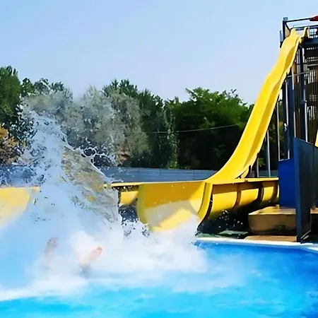 Mobilehome Orione Fuer 5 Personen בית נופש